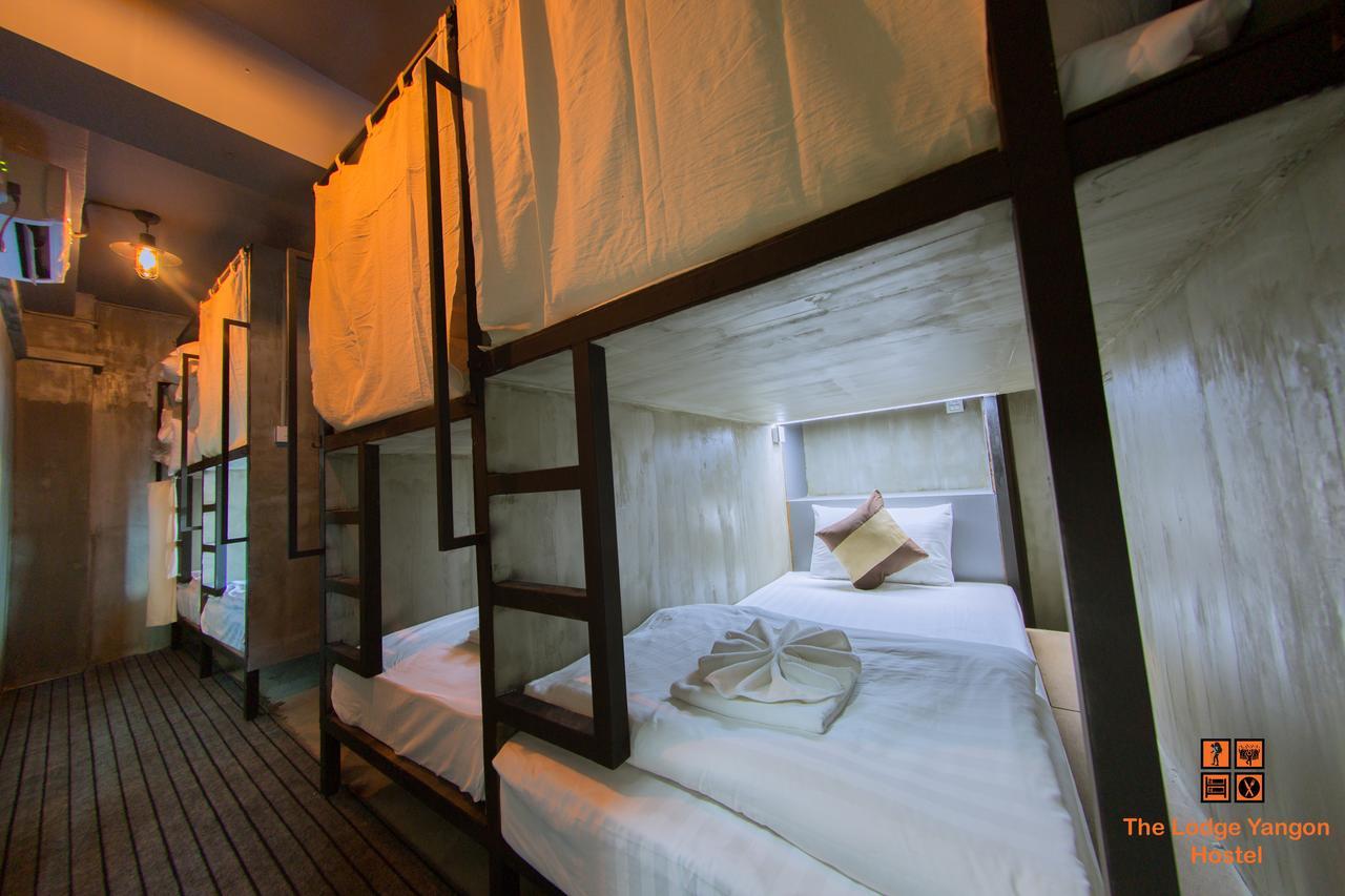 The Lodge Yangon Hostel Exteriör bild