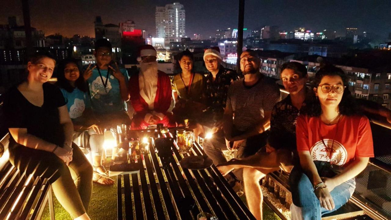 The Lodge Yangon Hostel Exteriör bild